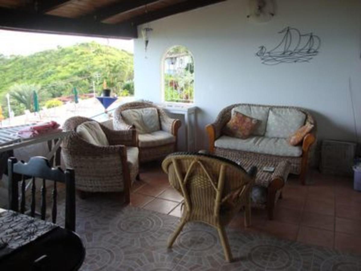 Attractive 2-Bed Apartment Stunning Sea View Dickenson Bay Exteriör bild