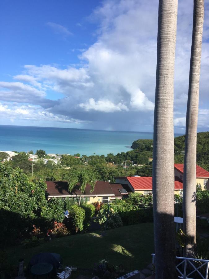 Attractive 2-Bed Apartment Stunning Sea View Dickenson Bay Exteriör bild